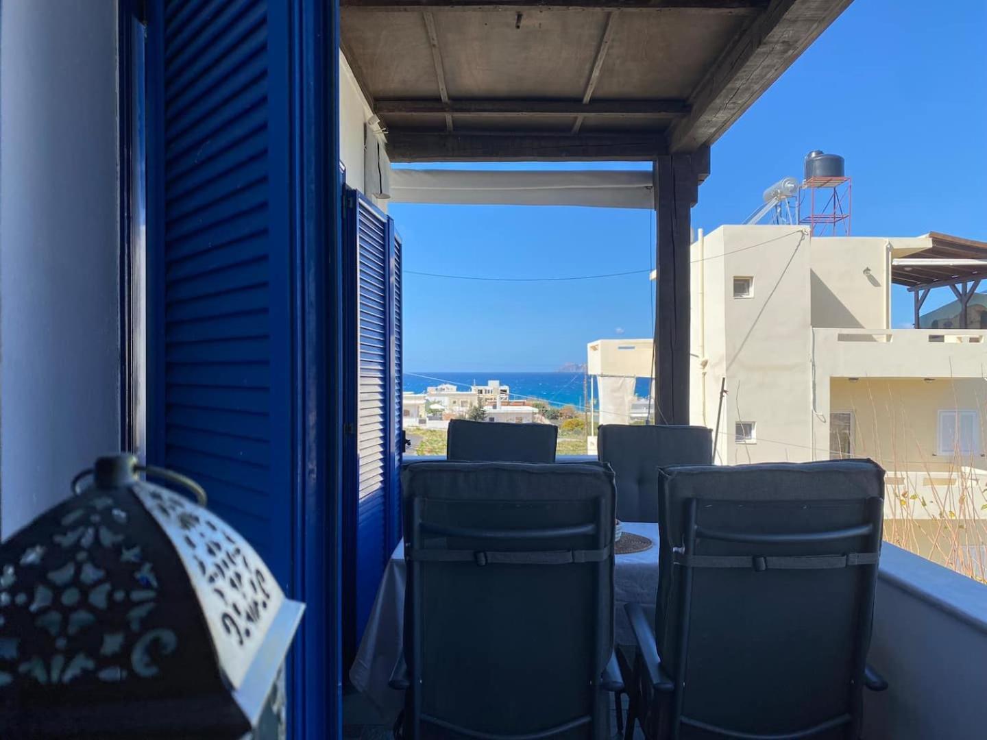 Nikita'S Apartment, With Seaview 칼라마키 외부 사진